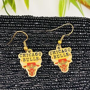 1988 Chicago Bulls Gold Tone & Enamel Dangle Drop Earrings Peter David Inc. 1150